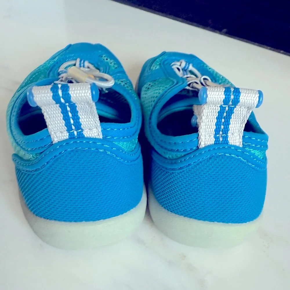 NWT Land's End Kids Watershoe Boys Girls Water Shoes Sneakers Turquoise Size 13M